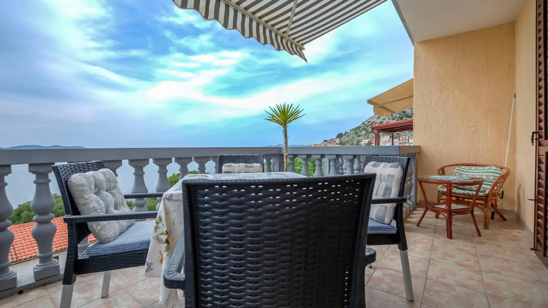Apartments Marinero 0*, Drage