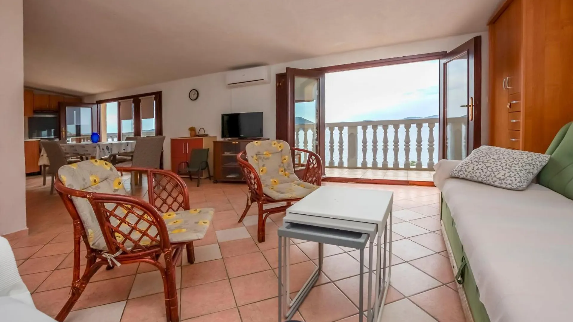 Apartments Marinero